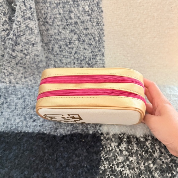 Super Mario Bros - Travel Pouch, Make Up Bag - Picture 4 of 8